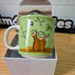 Caneca Tom Mandalorian Baby Yoda Sapinhos